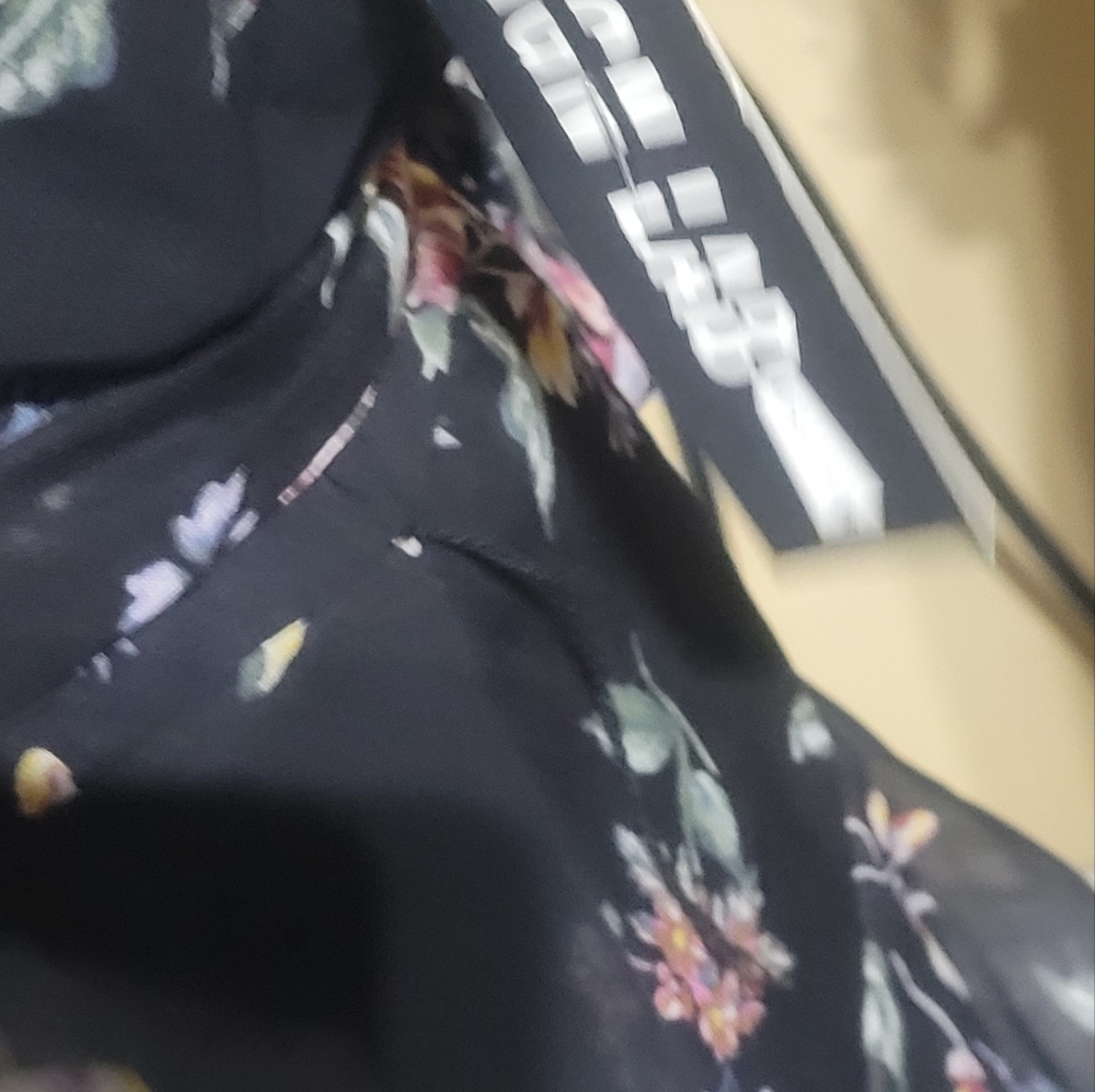 LORD AND TAYLOR DRESS - Picture 7 of 7
